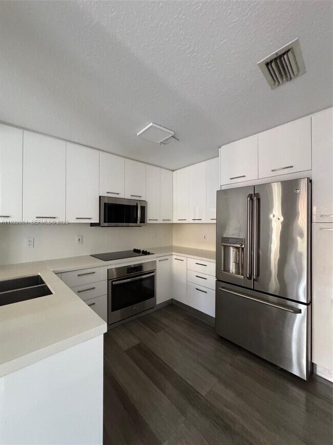 Foto del edificio - 11411 NW 60th St