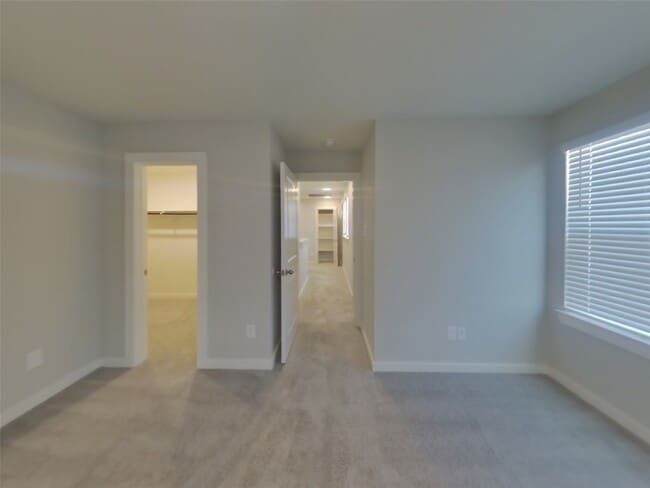 Foto del edificio - 9835 Willow Creek Commerce Dr