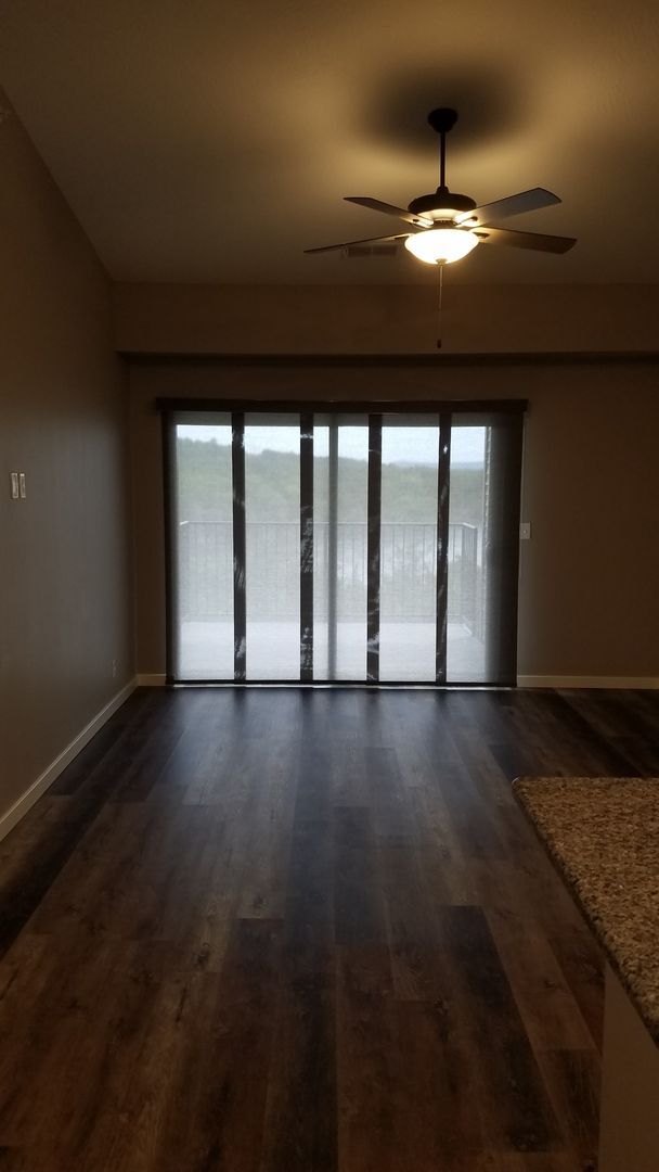 Building Photo - Stunning 2 Bedroom 2 Bath Lakeside Condo