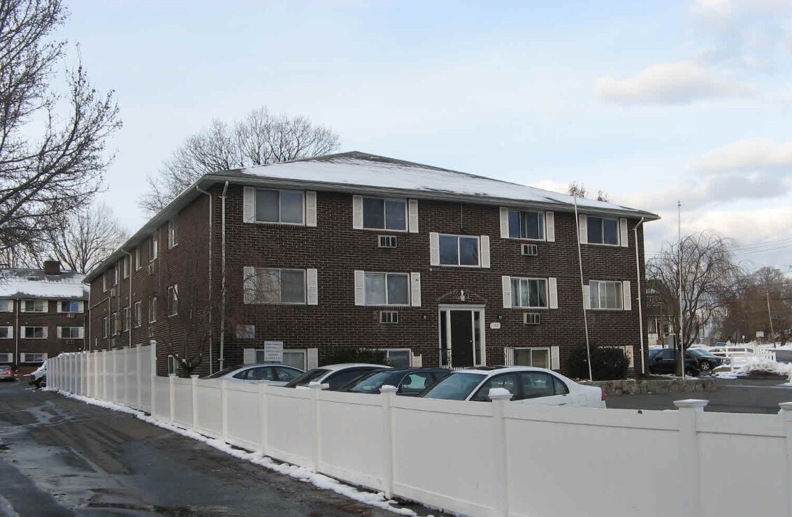 148 Willard St, Lowell, MA 01850 Apartments in Lowell, MA