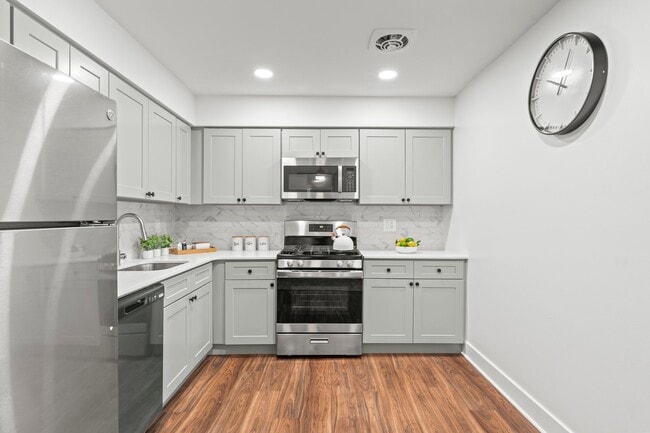 Waters Edge - Waterside Apartments