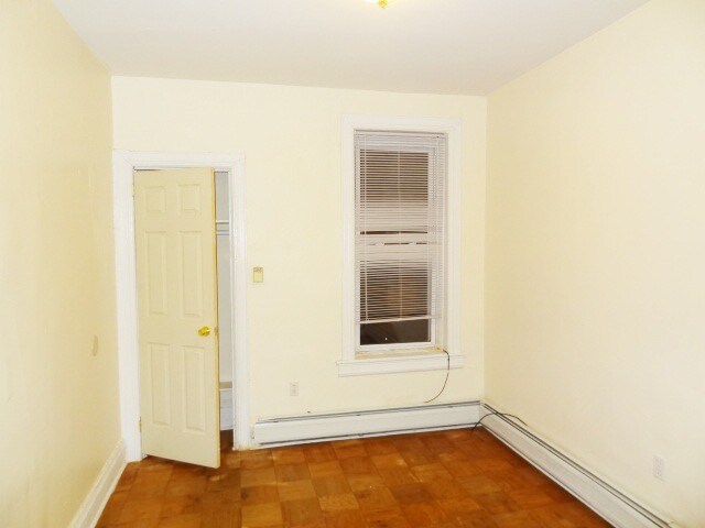 Building Photo - 520 25th St