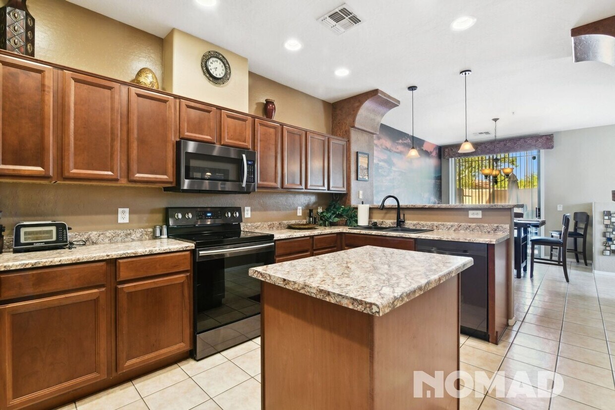 Foto principal - Luxurious 3BR Condo in Anthem