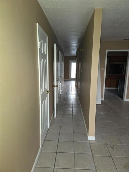 Foto del edificio - 6912 Bunker Hill Rd