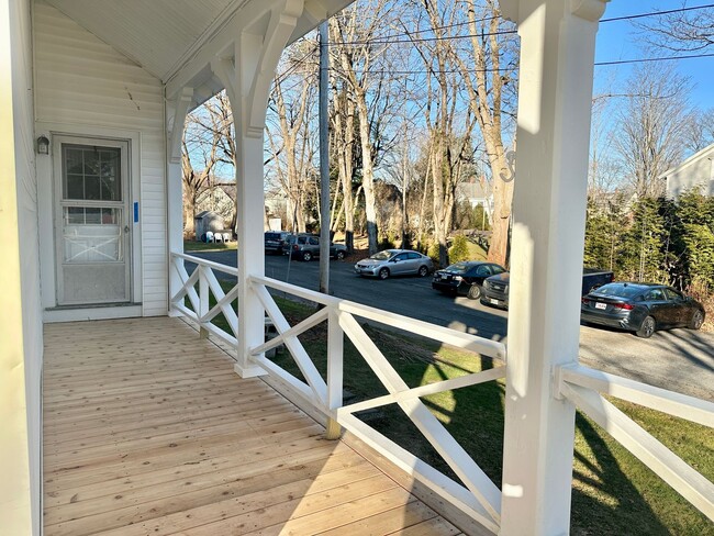 Foto del edificio - 2 Bedroom 1.5 bath Townhouse