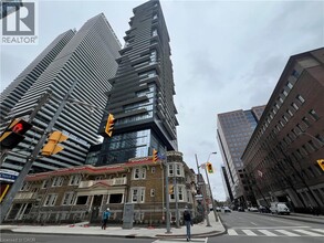 Building Photo - 634 Church St