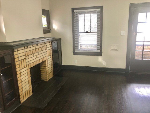 Foto del edificio - NEAR EASTSIDE 2BR BUNGALOW RECENTLY UPDATED!