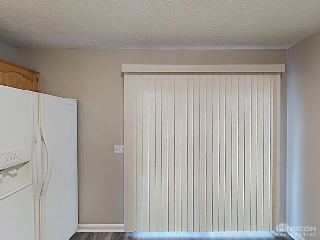 Building Photo - 911 Celeste Ct