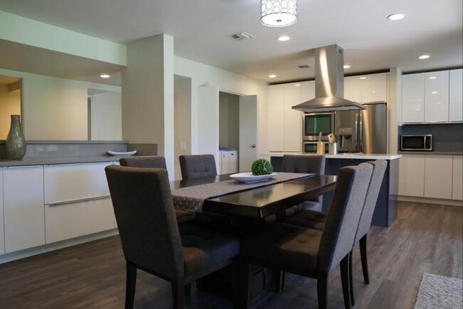 Foto del edificio - Seasonal Rental - Furnished 3 bed / 3 bath...