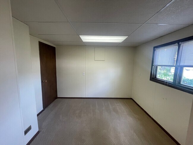 Foto del edificio - 1030 Whitney Dr