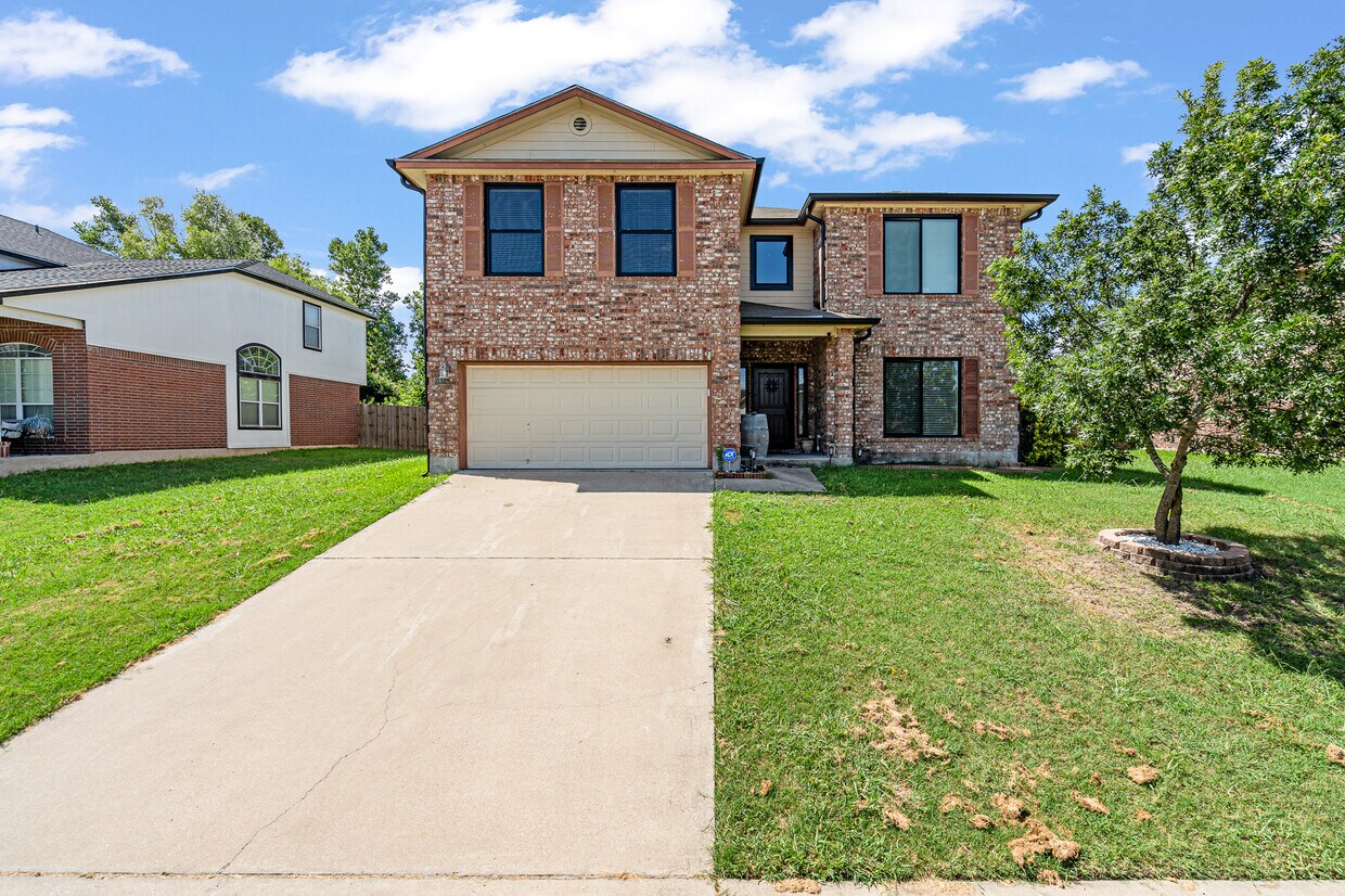 Foto principal - 5806 Chuckwagon Cir