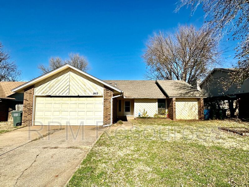 Foto principal - 2813 Greenfield Dr