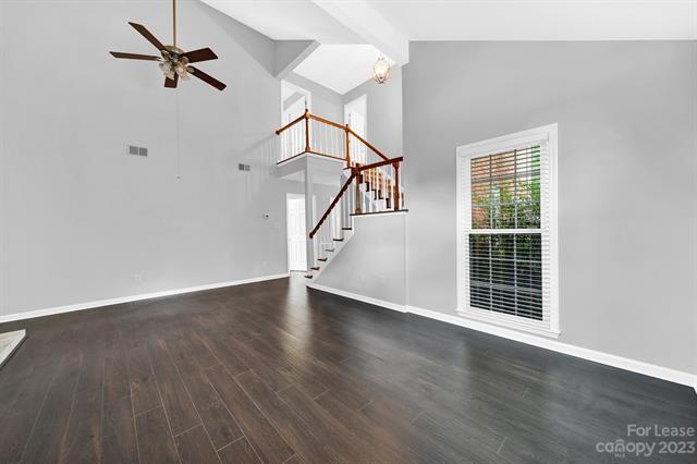 Foto del edificio - 9453 Kings Falls Dr