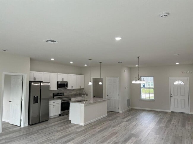 Building Photo - 16415 SW 27th Ave