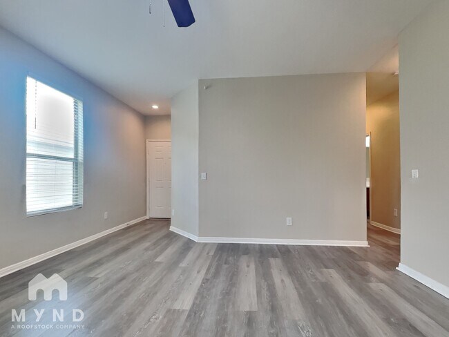 Foto del edificio - 6607 Dayridge Ln