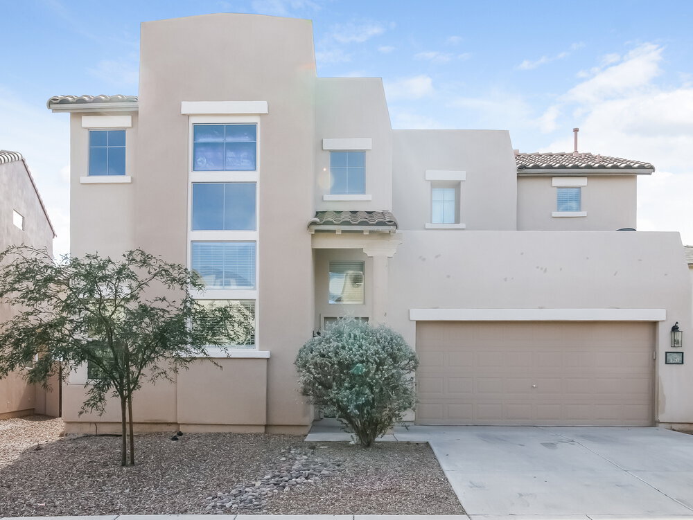 Primary Photo - 120 E Calle Del Rondador