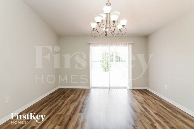 Foto del edificio - 5521 Sycamore Canyon Dr