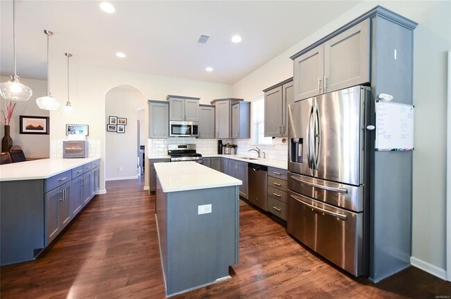 Building Photo - 9180 Cres Lodge Cir