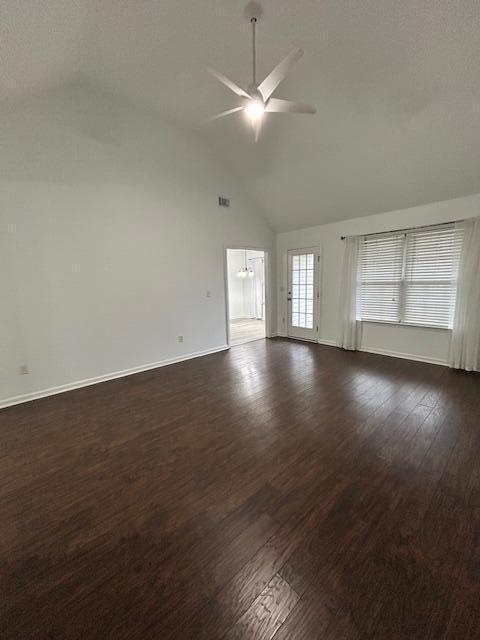 Foto del edificio - 161 Fox Haven Dr