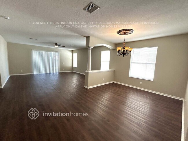 Foto del edificio - 210 Westchester Hills Ln