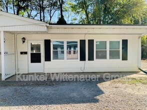 Building Photo - 1 Hickory Ct