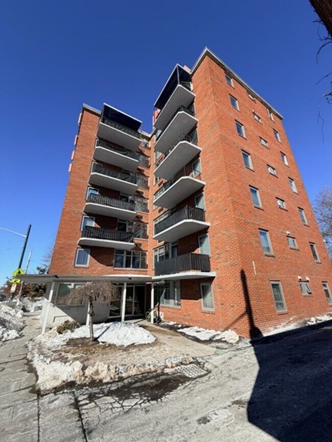 Building Photo - 1 bed in Belmont