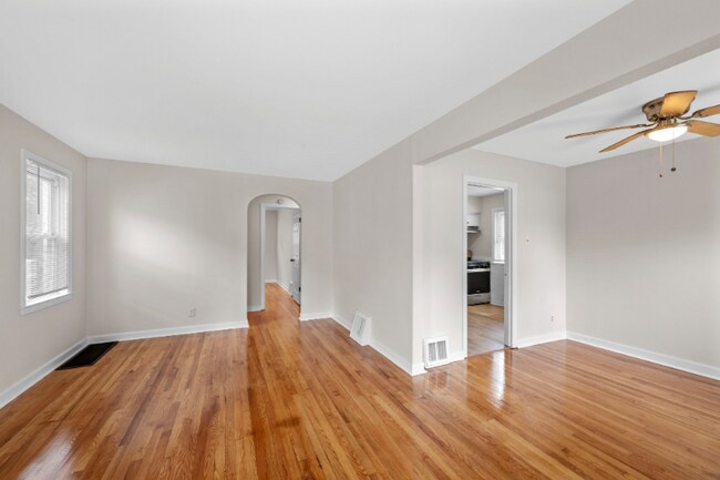 Foto del edificio - 1256 Grant Dr