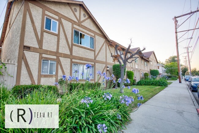 Building Photo - Gated Community and Lovely Condominum in Almansor Park Estates