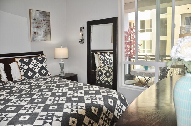 Habitación privada - 1521 N Columbus Ave
