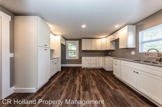 Foto del edificio - 2 br, 1 bath House - 535 West State St.