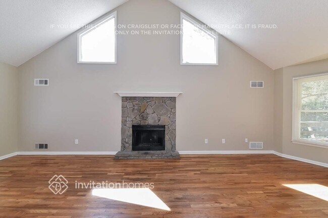 Building Photo - 1870 McDowell Ct