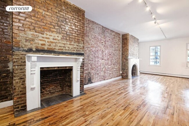 Building Photo - 301 W Broadway