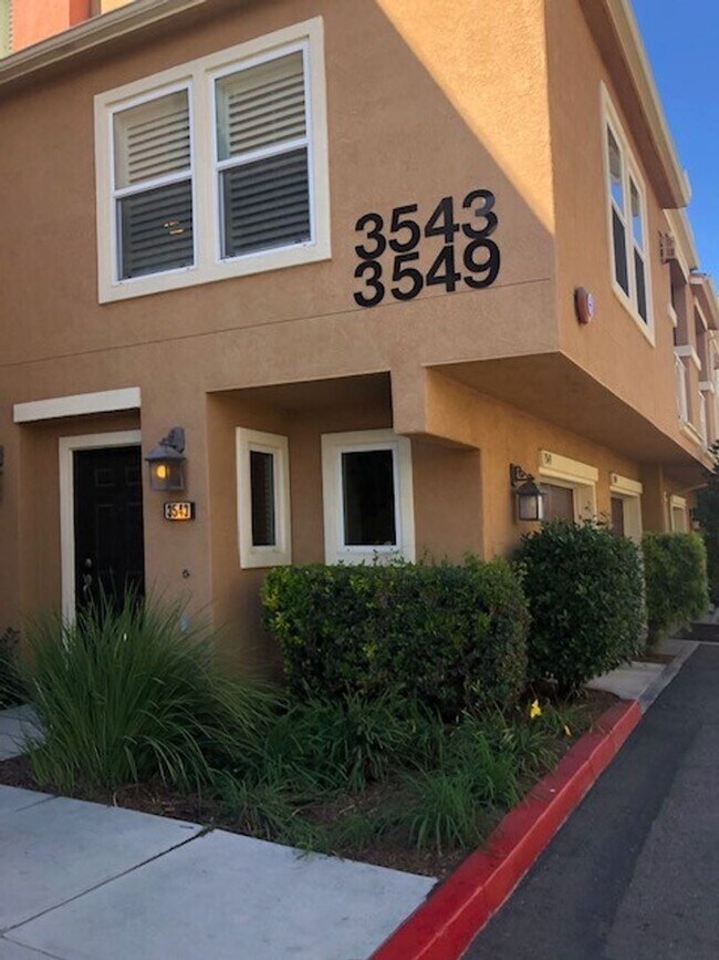 Foto del edificio - Move in Special $500 off first months rent...