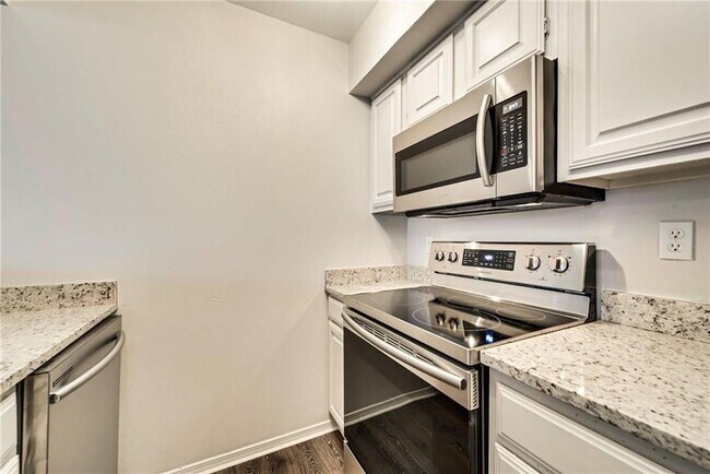 Building Photo - 11470 Audelia Rd