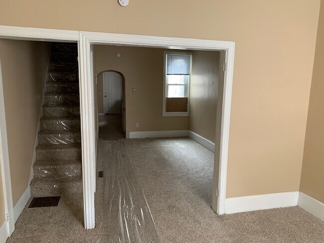 Foto del edificio - $950 Harrisburg 3 bedroom house for rent