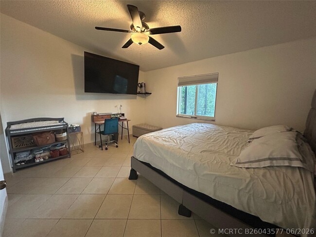 Building Photo - 11296 SW 17th Ct
