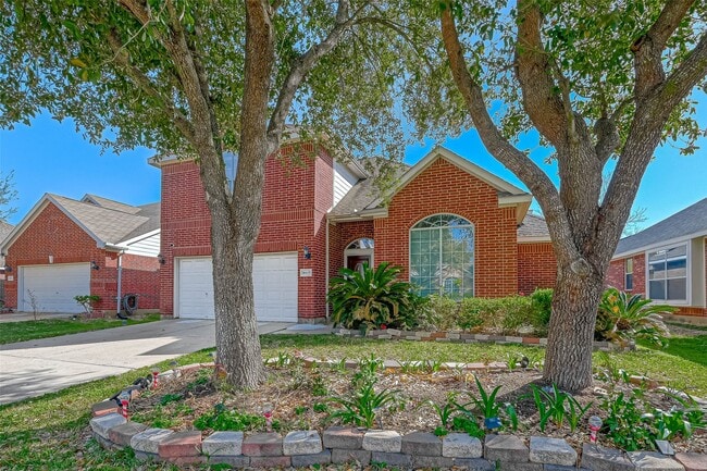 Foto del edificio - 16635 Bishop Knoll Ln