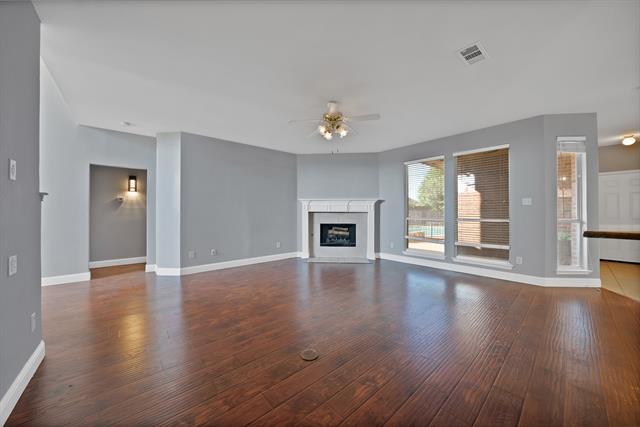 Foto del edificio - 708 Nickelville Ln