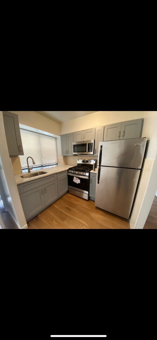 Foto del edificio - 73-26 Queens Midtown Expy