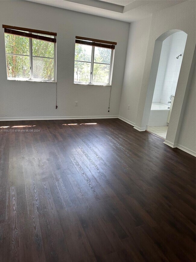 Building Photo - 10850 NW 82nd Terrace