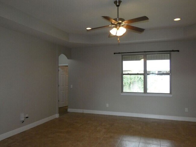 Building Photo - 5355 Dalton Cir