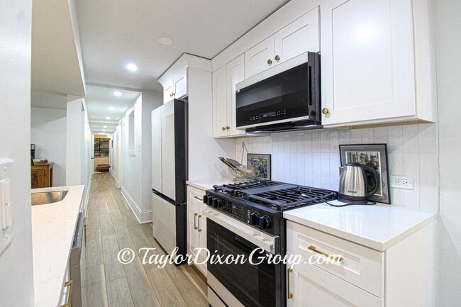 Building Photo - 6617 S Minerva Ave