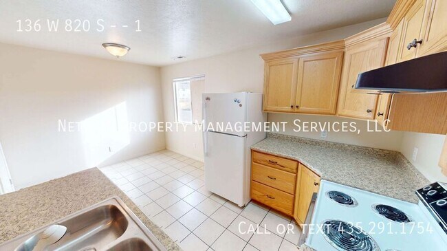 Building Photo - 136 W 820 S