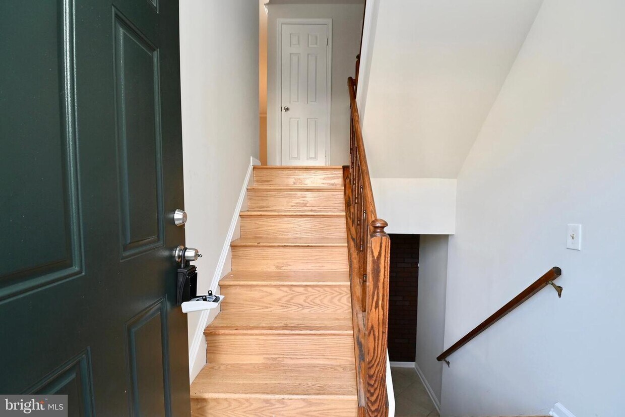 2996 Oakleigh Ln, Oakton, VA 22124 Townhome Rentals in Oakton VA