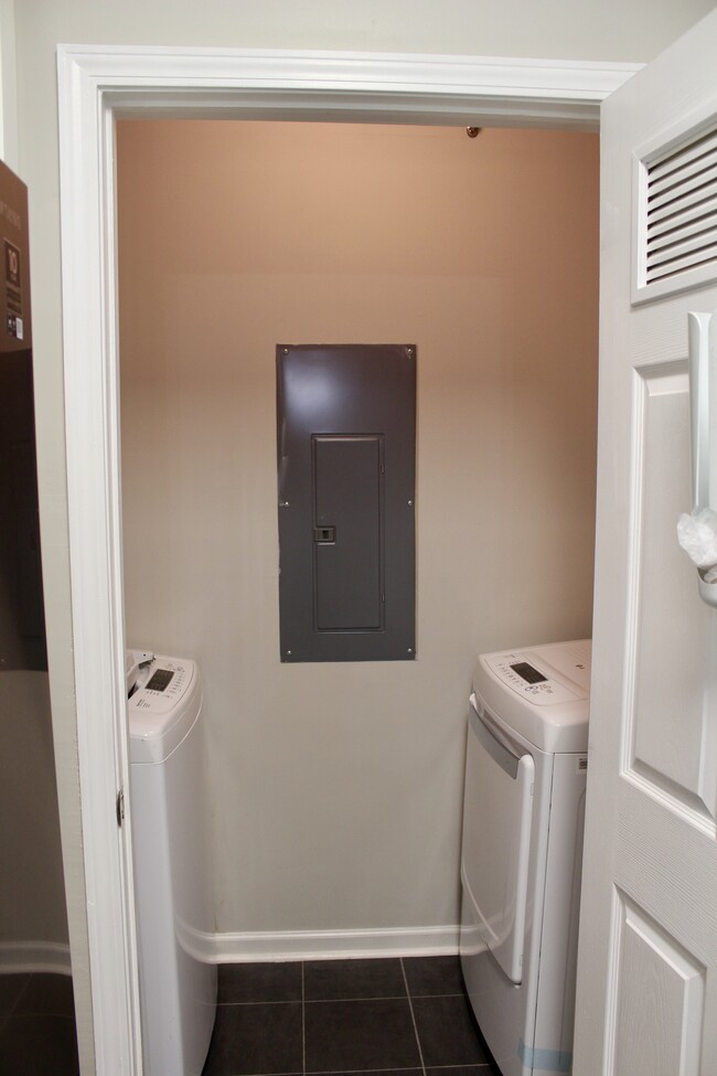Foto del edificio - 1233 Eagle Pointe Dr