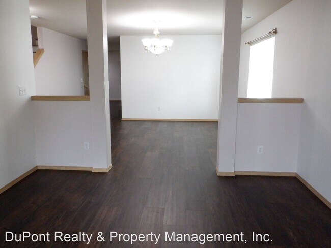 Building Photo - 3 br, 2.5 bath House - 1527 Sinclair Dr