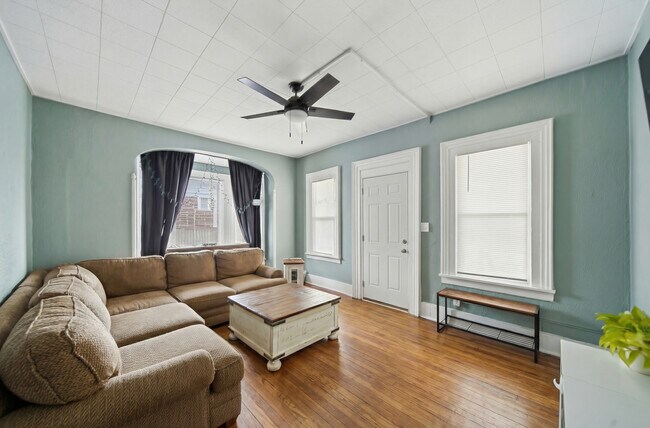 Foto del edificio - 412 W 4th St