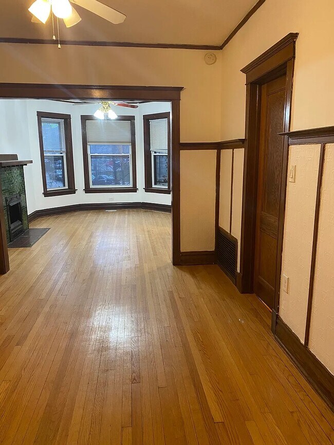 Foto del edificio - 844 W Aldine Ave