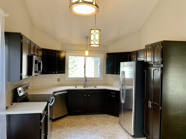 Foto del edificio - 82 Willow Pkwy
