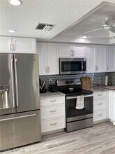 Building Photo - 26705 Little John Ct